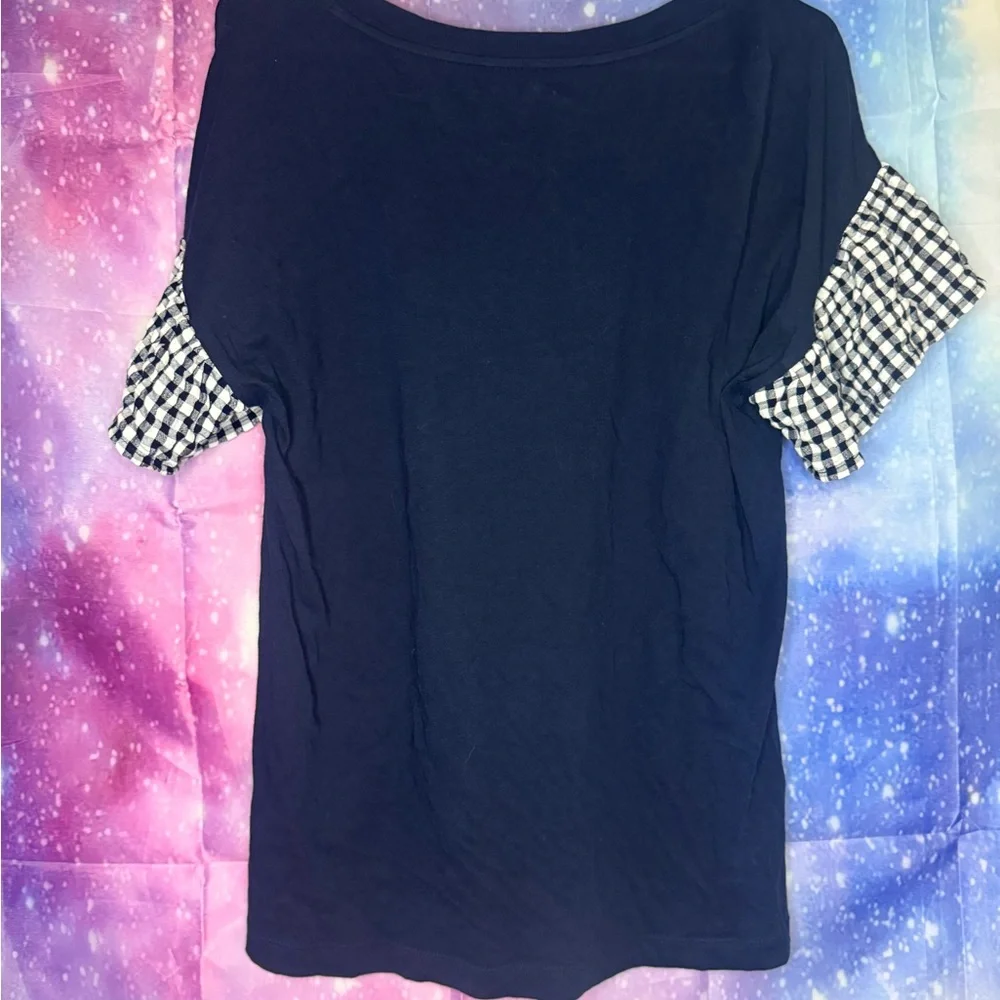 Loft short sleeve shirt with plaid sleeves 🛍 - Picture 3 of 3